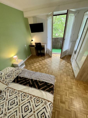 Belle chambre privative avec stationnement gratuit